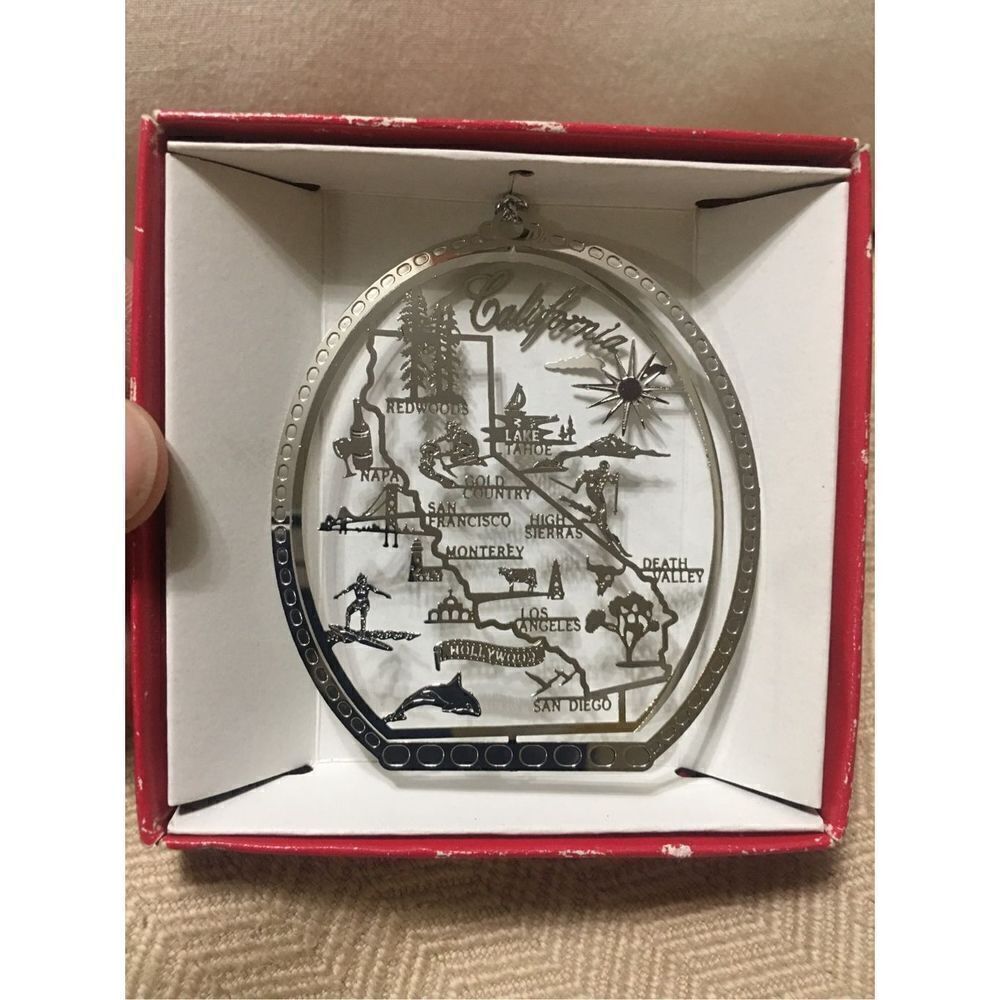 Vintage Nations Treasures Christmas Ornament